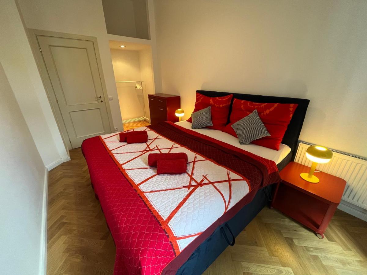 Riverbridge Apartments Prag Exterior foto